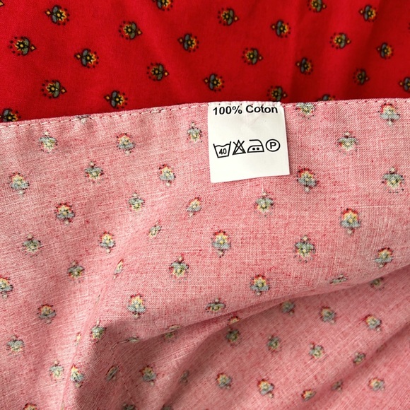 Cotton table cloth in red, green and yellow print floral design rectangular - Picture 9 of 13